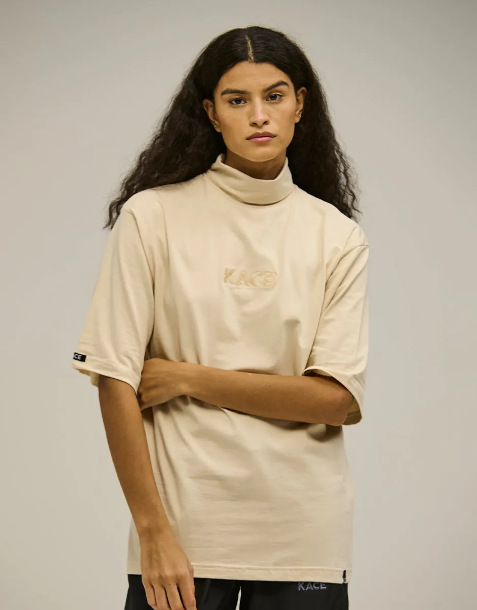 Blusa Gola Alta Oversized Creme Logo Bordado Kace