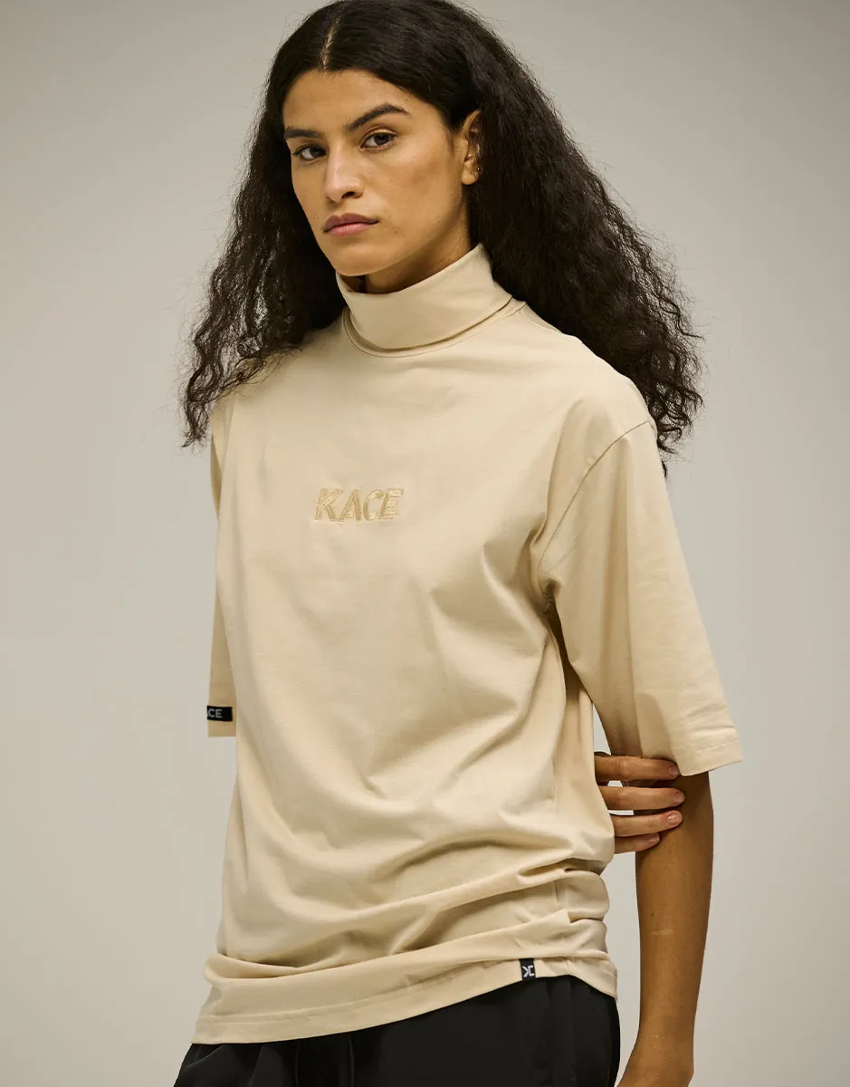 Blusa Gola Alta Oversized Creme Logo Bordado Kace