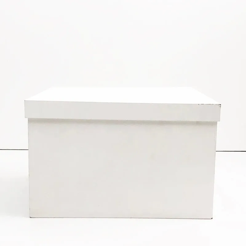 Box with lid 18 x 18 x 11