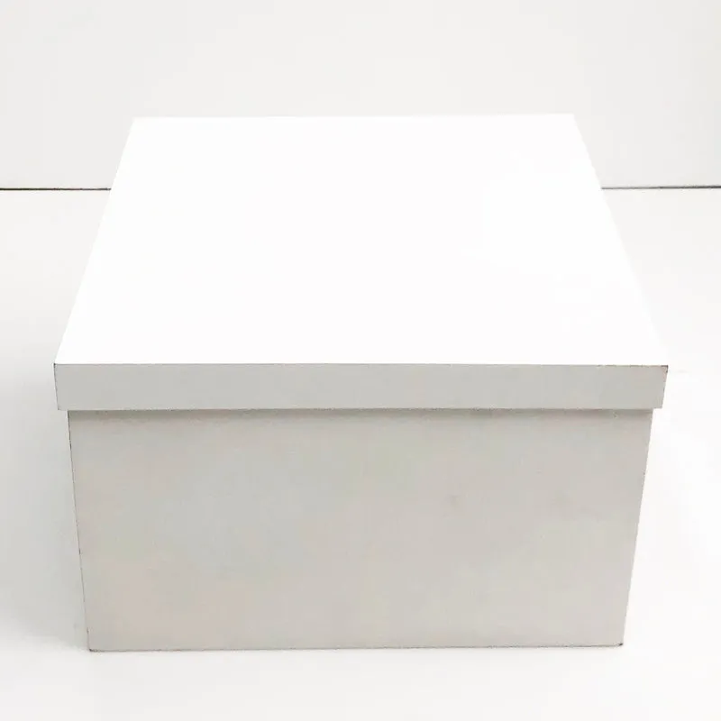 Box with lid 18 x 18 x 11