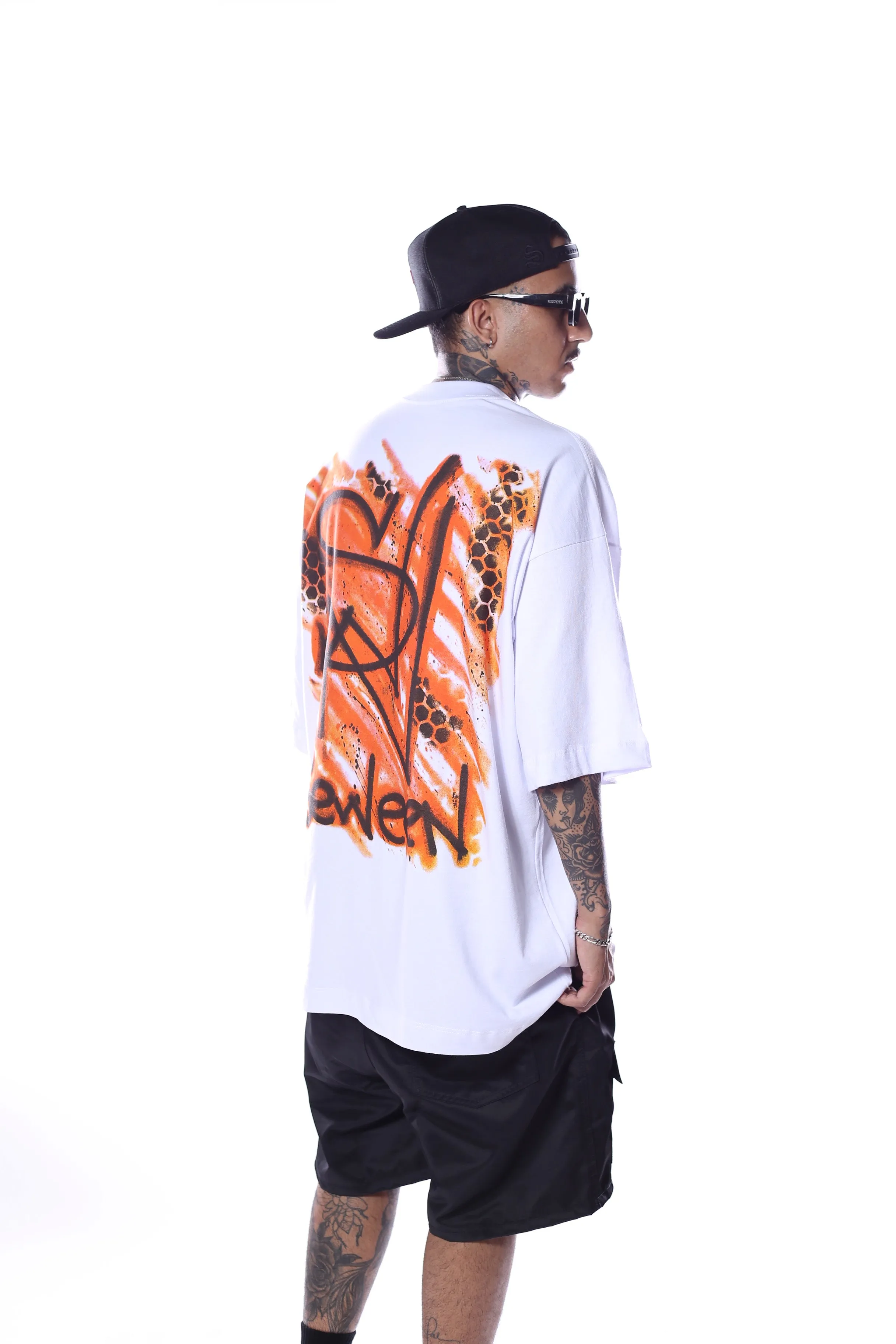 Camiseta Oversized  Artistic Graffiti