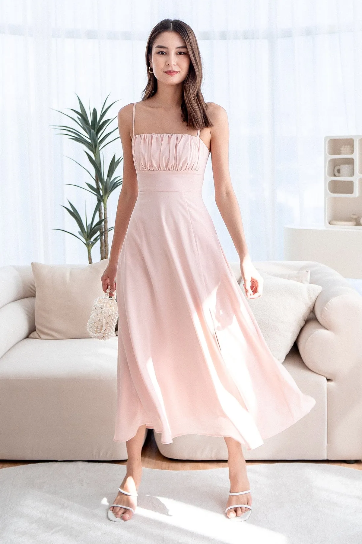 EVELIA RUCHED MAXI DRESS IN PINK