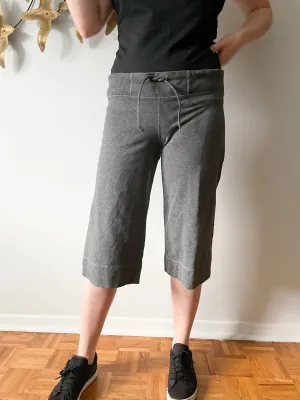 Lululemon Grey Mid-Rise Wide-Leg Crop Pants Shorts - M/L